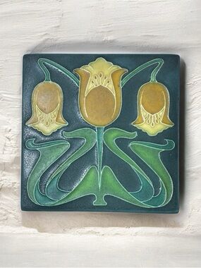 Motawi Tile Works Art Nouveau Collection Tulips 6”x6”x15mm
